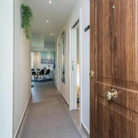 Apartment First Floor With 2 Bed *