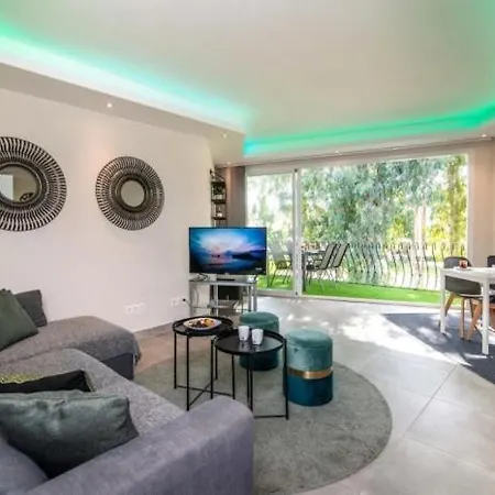 First Floor With 2 Bed Apartment Marbella