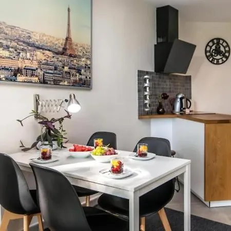 Apartment First Floor With 2 Bed *